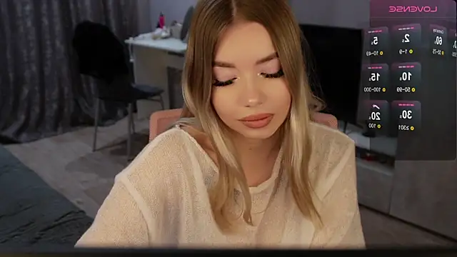 maymaymaymayy online show from November 17, 1:33 am