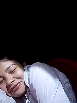 Snapshot of mon1-day chatting on November 17, 1:50 pm mon1-day online show from November 17, 1:50 pm