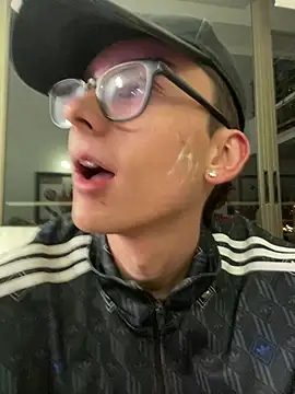 Boyfriend-Hot online show from February 15, 4:42 am