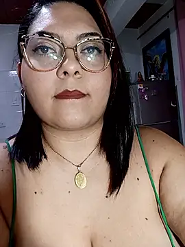 Snapshot of Anna_Lucia88 chatting on June 7, 7:01 am Anna Lucia88 online show from June 7, 7:01 am