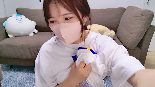 Nemu chan  online show from May 11, 2:45 pm