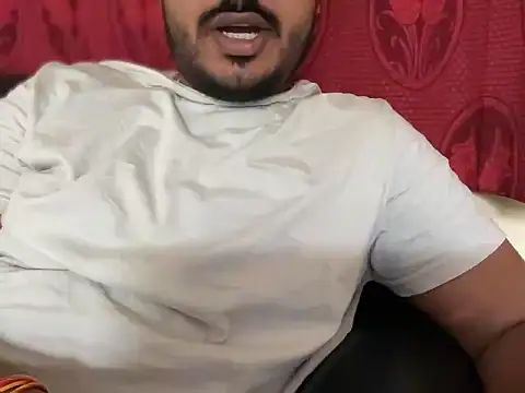 Snapshot of abhiabhi9898 chatting on April 25, 10:07 am abhiabhi9898 online show from April 25, 10:07 am