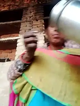 Snapshot of Xx_savita chatting on February 2, 4:11 am Xx savita online show from February 2, 4:11 am