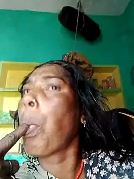 Snapshot of Xx_savita chatting on February 6, 10:07 am Xx savita online show from February 6, 10:07 am