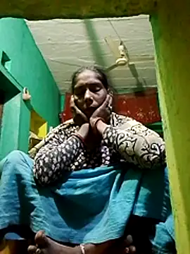 Snapshot of Xx_savita chatting on February 14, 1:02 am Xx savita online show from February 14, 1:02 am