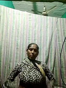 Snapshot of Xx_savita chatting on February 25, 7:34 pm Xx savita online show from February 25, 7:34 pm