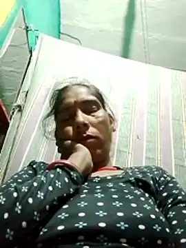 Snapshot of Xx_savita chatting on March 1, 12:12 am Xx savita online show from March 1, 12:12 am