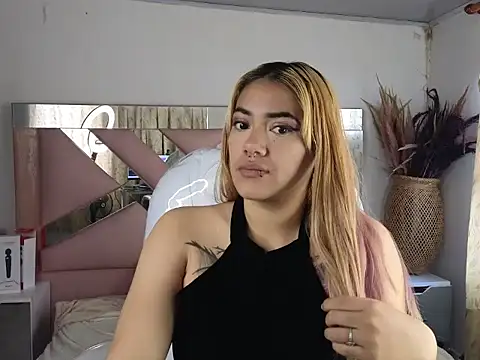 KloeeCavallier online show from February 28, 12:06 pm