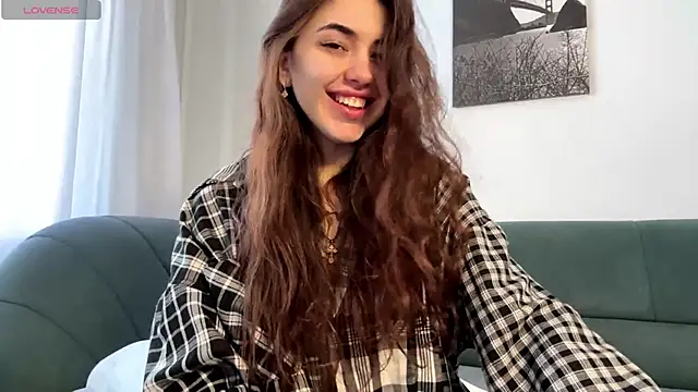 Snapshot of ScaNovaXen_ chatting on February 3, 8:08 am ScaNovaXen online show from February 3, 8:08 am