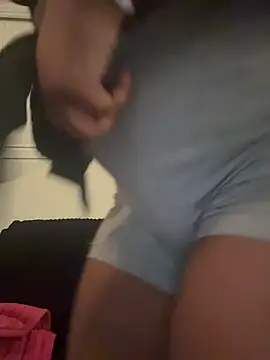 kaywest online show from April 22, 7:44 am