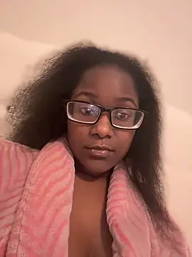 kaywest online show from April 23, 12:01 am