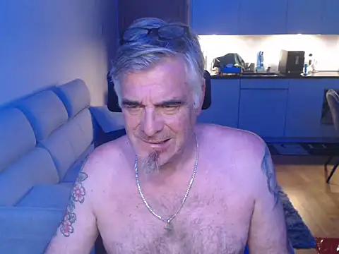 Buidapest online show from April 16, 5:52 am