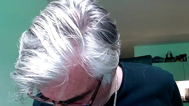 Snapshot of Buidapest chatting on May 16, 6:21 am Buidapest online show from May 16, 6:21 am