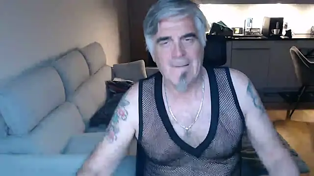 Snapshot of Buidapest chatting on May 20, 10:16 pm Buidapest online show from May 20, 10:16 pm
