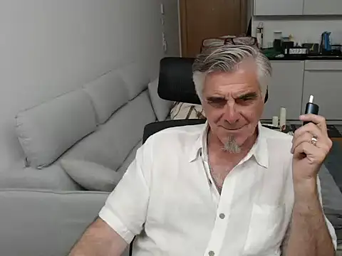 Snapshot of Buidapest chatting on May 30, 6:21 am Buidapest online show from May 30, 6:21 am
