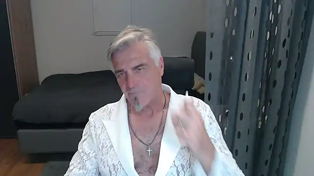 Snapshot of Buidapest chatting on July 20, 5:37 pm Buidapest online show from July 20, 5:37 pm