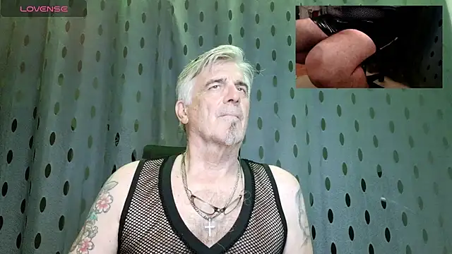 Snapshot of Buidapest chatting on August 1, 12:21 am Buidapest online show from August 1, 12:21 am