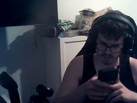 Snapshot of DesertedMonoxide chatting on June 18, 4:33 pm DesertedMonoxide online show from June 18, 4:33 pm