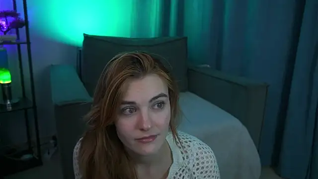 Snapshot of foxy_cute4you chatting on February 10, 8:46 pm foxy cute4you online show from February 10, 8:46 pm