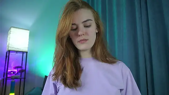 Snapshot of foxy_cute4you chatting on February 19, 7:32 pm foxy cute4you online show from February 19, 7:32 pm