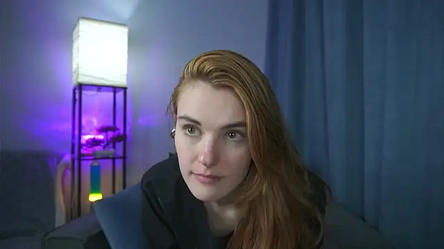 Snapshot of foxy_cute4you chatting on March 3, 6:25 pm foxy cute4you online show from March 3, 6:25 pm