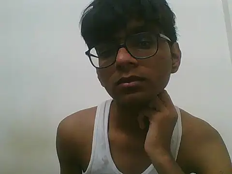 Snapshot of akshr1099 chatting on November 17, 10:59 pm akshr1099 online show from November 17, 10:59 pm