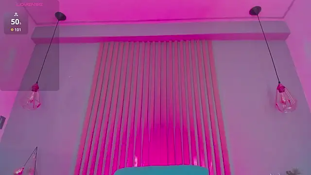 nicolesteele  online show from December 16, 7:41 pm