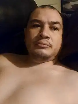 Snapshot of julioagc12 chatting on November 18, 6:40 am julioagc12 online show from November 18, 6:40 am