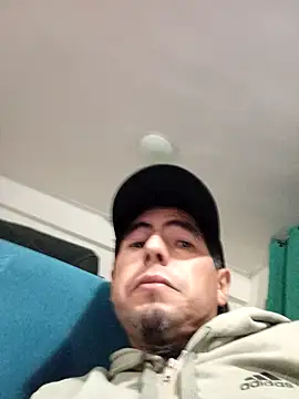 Snapshot of Marcelorastrero chatting on November 17, 4:18 am Marcelorastrero online show from November 17, 4:18 am