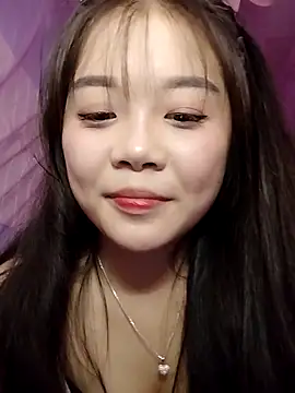 Snapshot of Baa-bee22 chatting on April 28, 2:27 am Baa-bee22 online show from April 28, 2:27 am