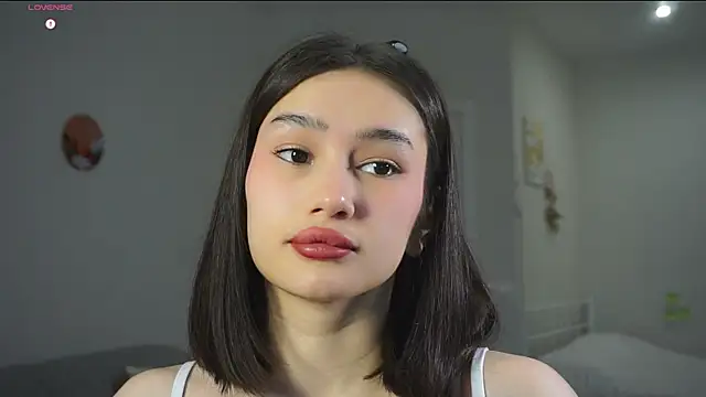 Snapshot of SoftLuna chatting on November 18, 5:12 am SoftLuna online show from November 18, 5:12 am