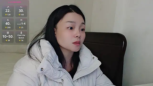 Snapshot of Aggie31 chatting on November 18, 3:34 am Aggie31 online show from November 18, 3:34 am