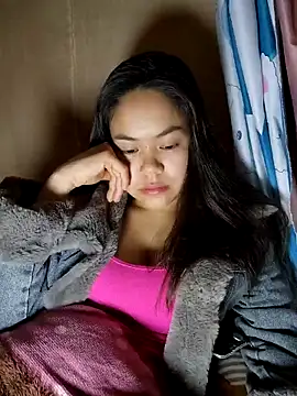 Xiu-L online show from February 2, 4:27 pm