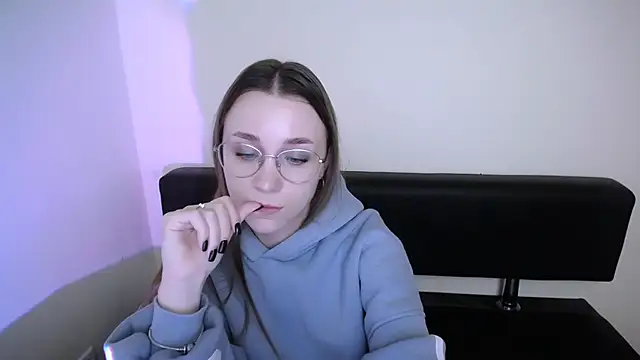 Snapshot of MillaTems_ chatting on November 20, 9:53 am MillaTems online show from November 20, 9:53 am