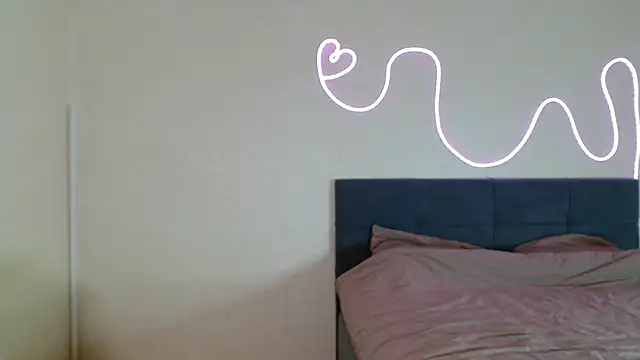 eva vuv online show from November 22, 5:01 pm