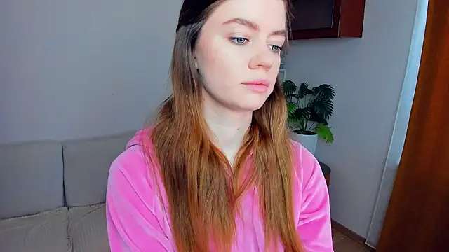 AngelesBenitz online show from February 4, 6:52 am