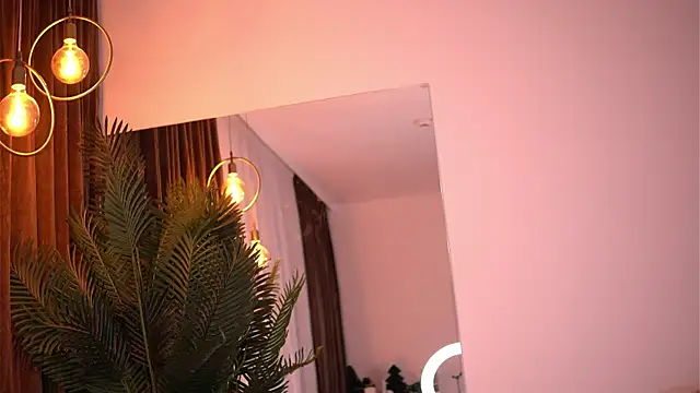 LuvCaprice online show from January 5, 5:27 pm