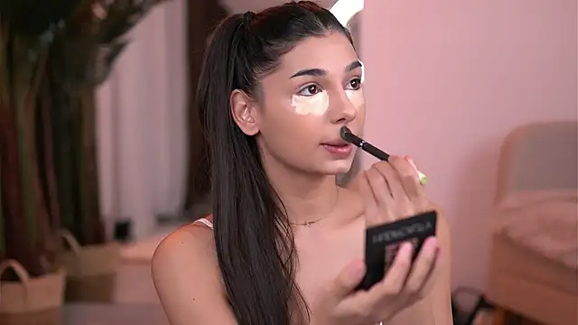 LuvCaprice online show from January 10, 2:52 pm