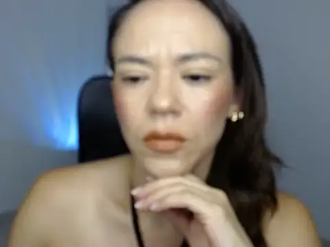 Snapshot of Annie_Cervantez chatting on March 1, 4:36 am Annie Cervantez online show from March 1, 4:36 am