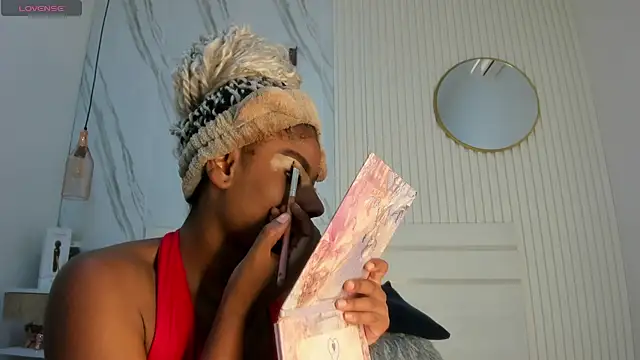 Afro Luna online show from January 10, 10:39 am