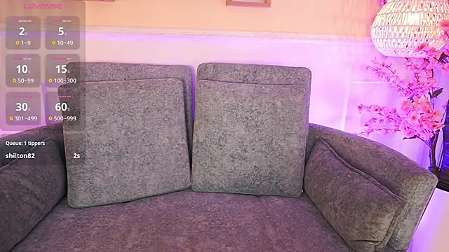 MeganLowell online show from April 10, 7:18 pm