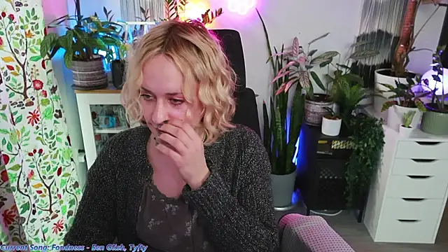 Snapshot of xzoeyryanx chatting on February 23, 7:22 pm xzoeyryanx online show from February 23, 7:22 pm