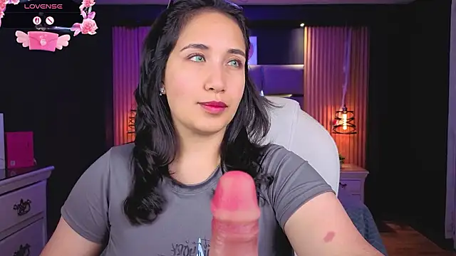 Snapshot of Lauroberts7 chatting on February 16, 7:32 pm Lauroberts7 online show from February 16, 7:32 pm