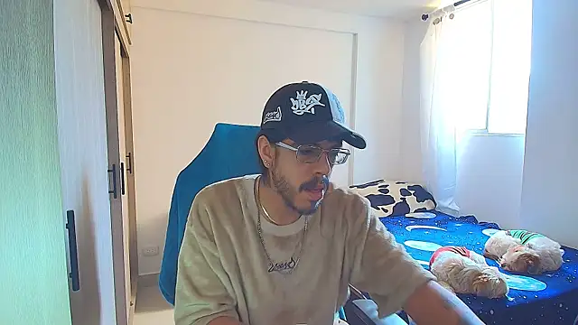 naitt  online show from December 14, 3:50 pm