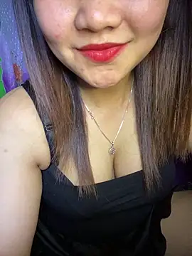 Snapshot of Sunset-yll chatting on May 4, 3:57 am Sunset-yll online show from May 4, 3:57 am