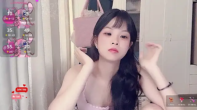 Snapshot of bunny-- chatting on July 12, 4:25 am bunny-- online show from July 12, 4:25 am