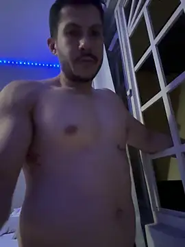 Snapshot of DARG_17 chatting on February 12, 10:32 am DARG 17 online show from February 12, 10:32 am