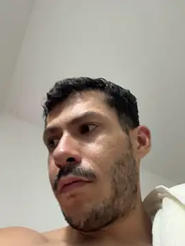 Snapshot of DARG_17 chatting on March 5, 10:28 pm DARG 17 online show from March 5, 10:28 pm