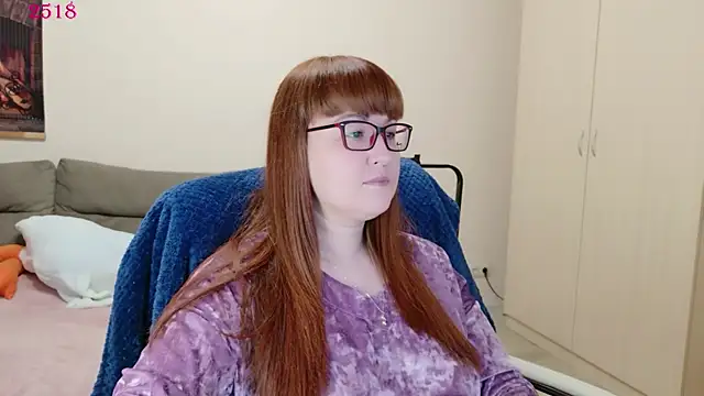 Snapshot of Foxy-lady chatting on April 23, 1:24 pm Foxy-lady online show from April 23, 1:24 pm