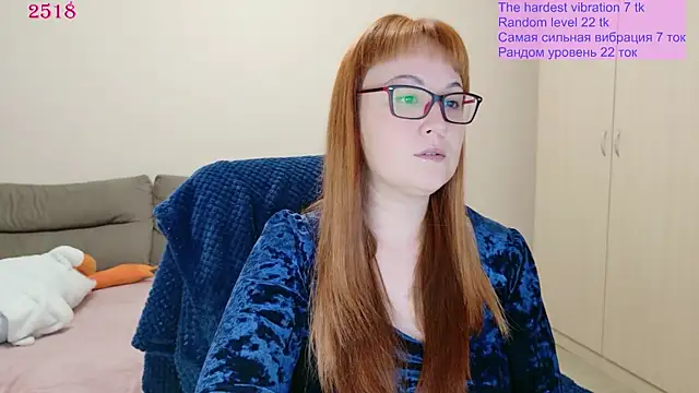 Snapshot of Foxy-lady chatting on June 11, 11:36 pm Foxy-lady online show from June 11, 11:36 pm